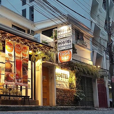 Crossroads Hostel Manila Mandaluyong Dış mekan fotoğraf