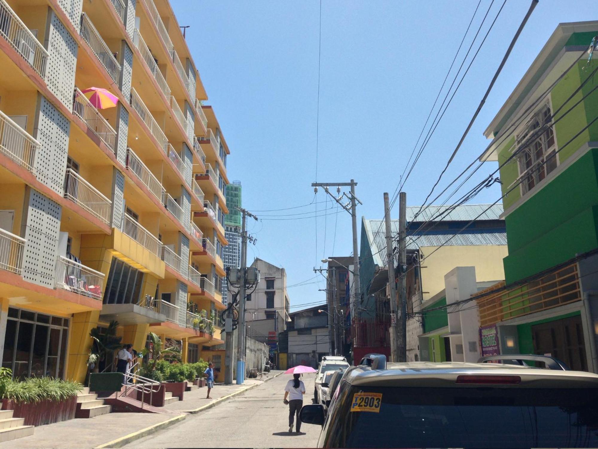 Crossroads Hostel Manila Mandaluyong Dış mekan fotoğraf