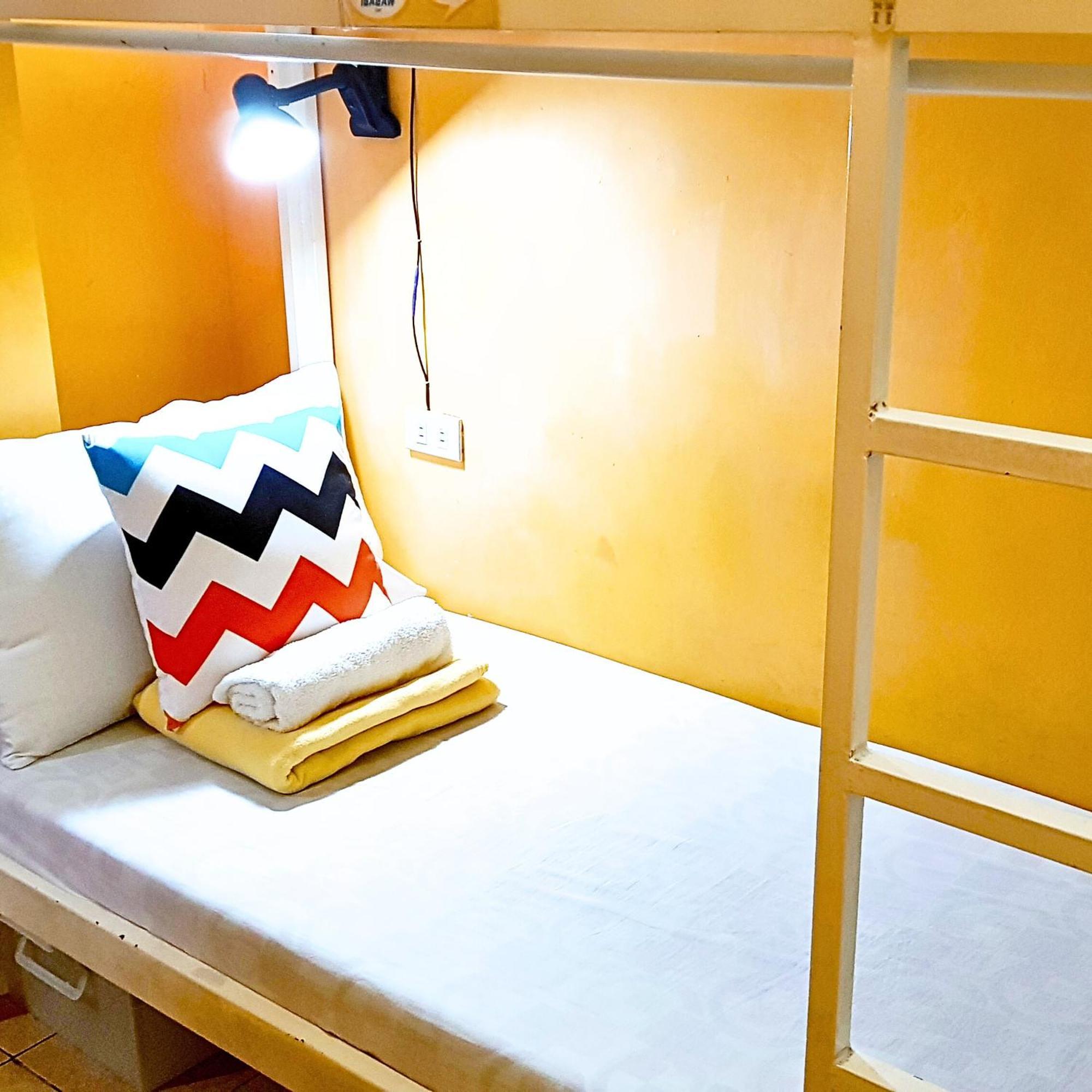 Crossroads Hostel Manila Mandaluyong Dış mekan fotoğraf
