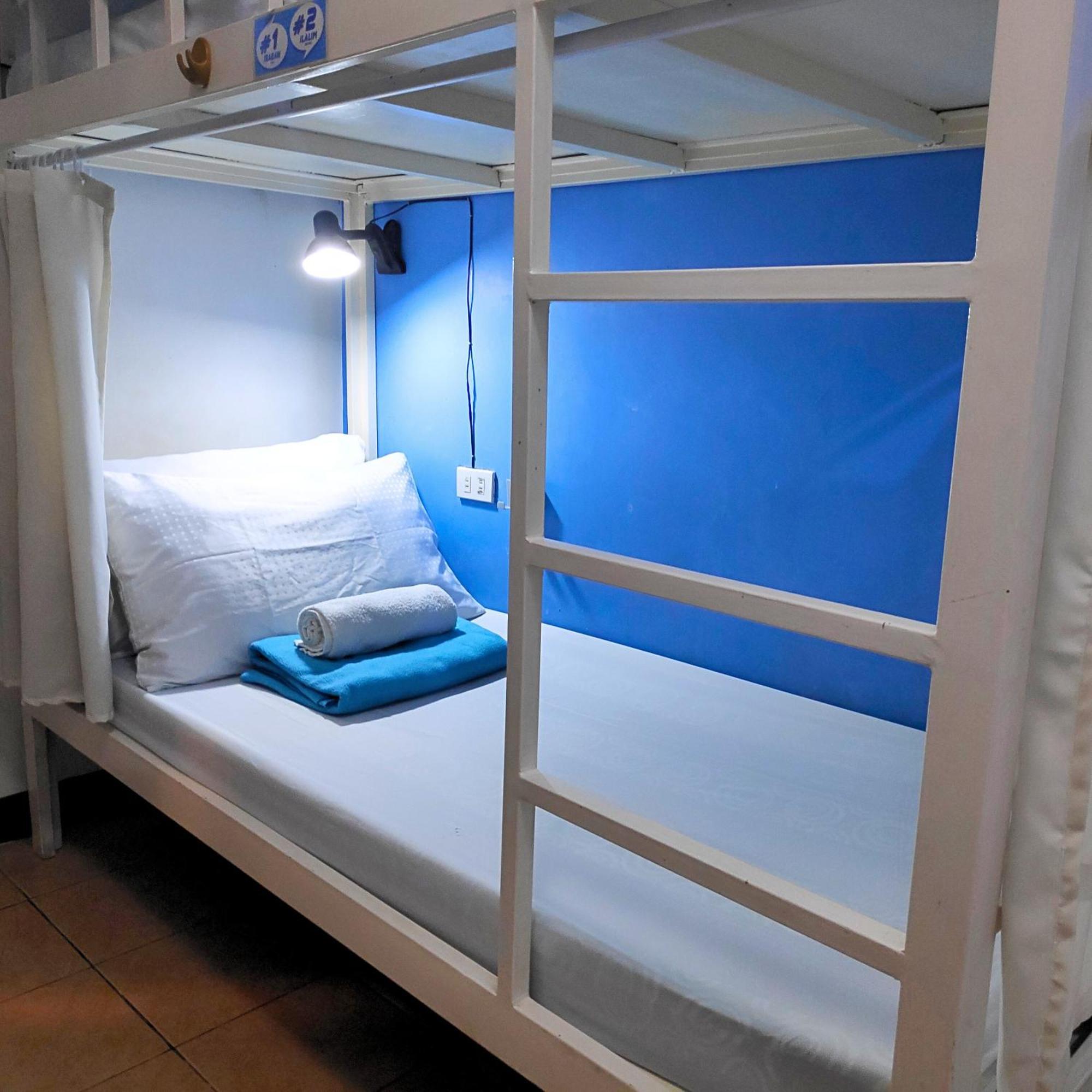 Crossroads Hostel Manila Mandaluyong Dış mekan fotoğraf