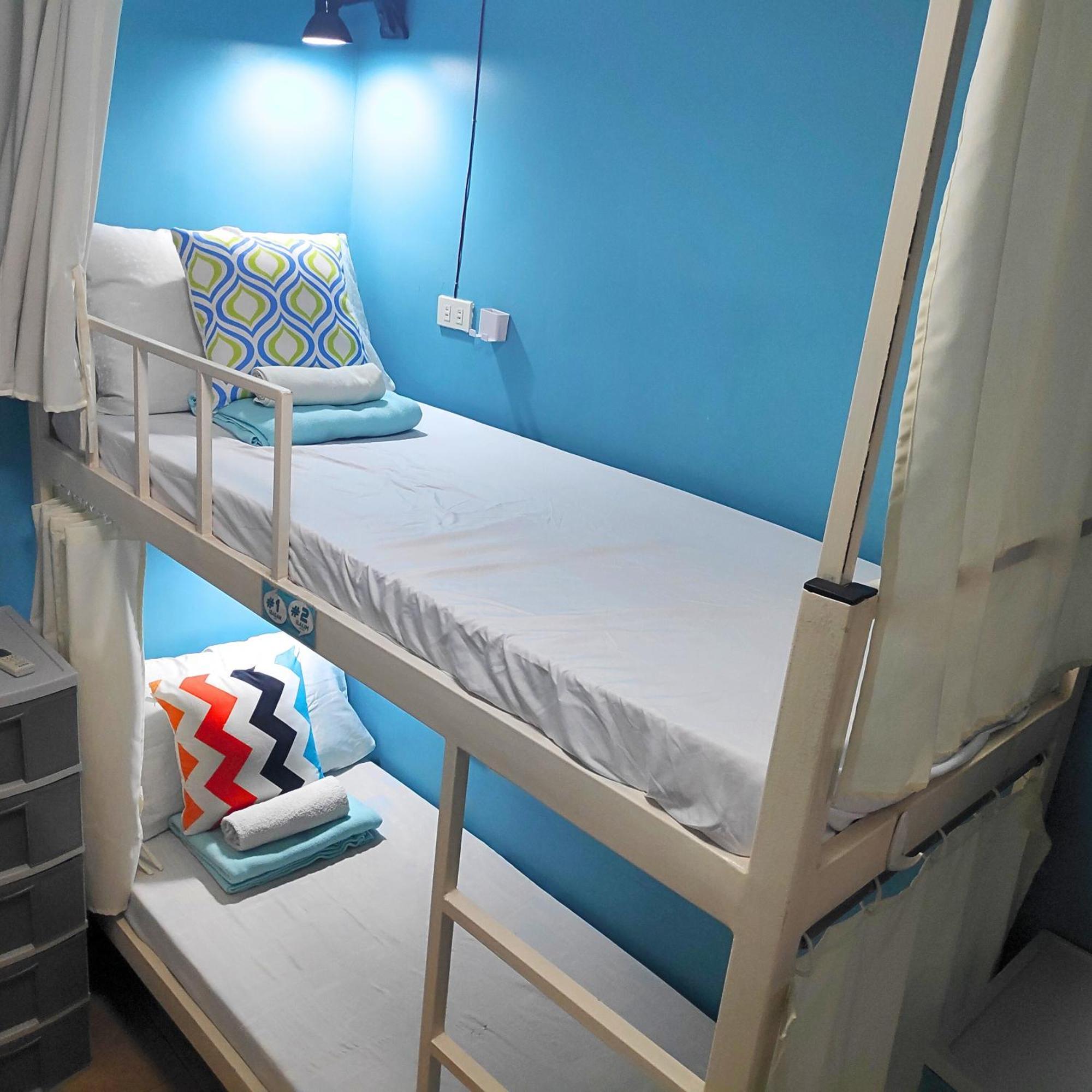 Crossroads Hostel Manila Mandaluyong Dış mekan fotoğraf