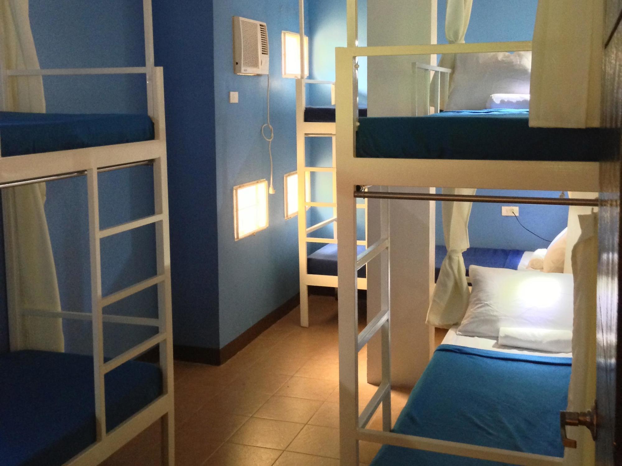 Crossroads Hostel Manila Mandaluyong Dış mekan fotoğraf