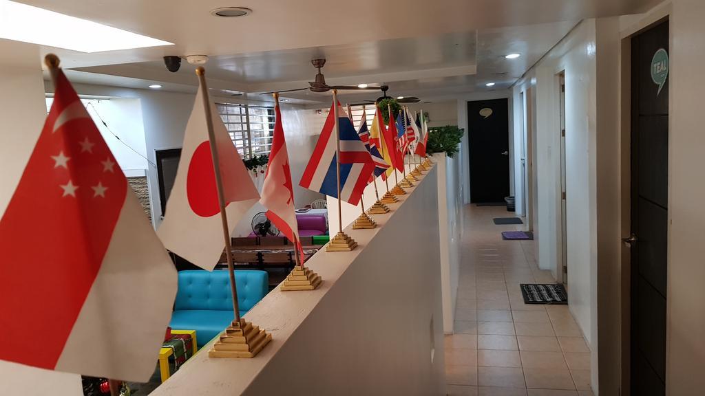 Crossroads Hostel Manila Mandaluyong Dış mekan fotoğraf
