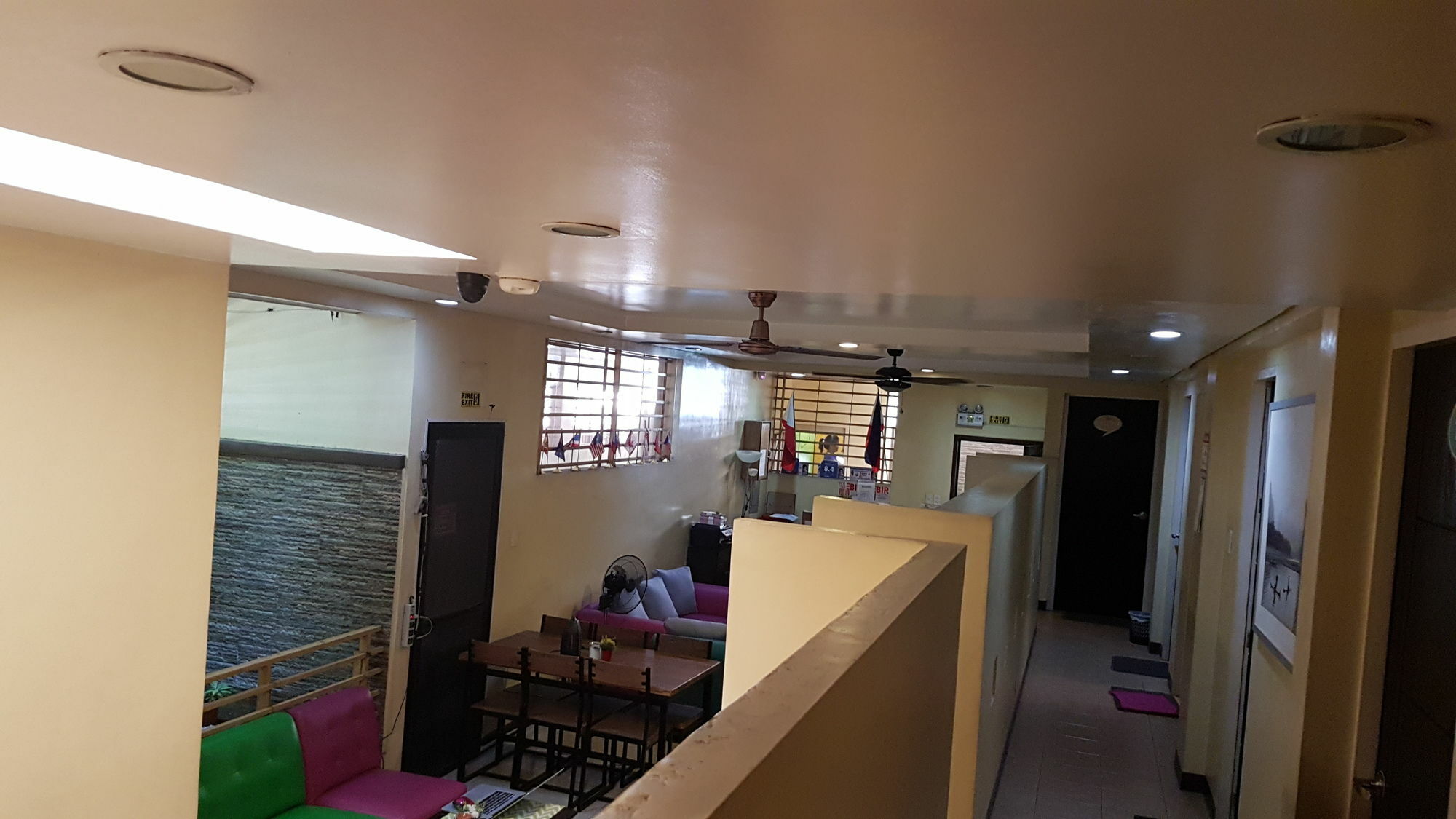 Crossroads Hostel Manila Mandaluyong Dış mekan fotoğraf